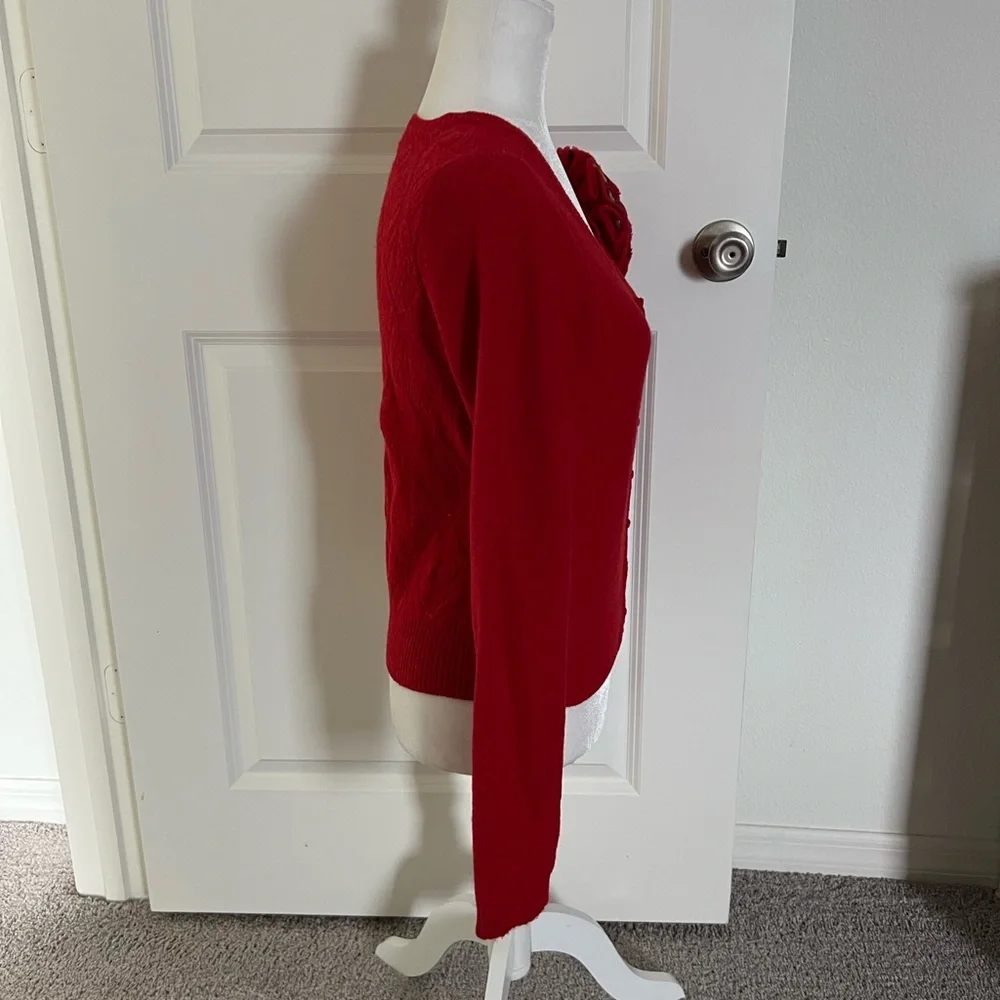 EUC Anthropologie Sleeping on Snow Red Flower Cardigan Medium - Picture 6 of 11